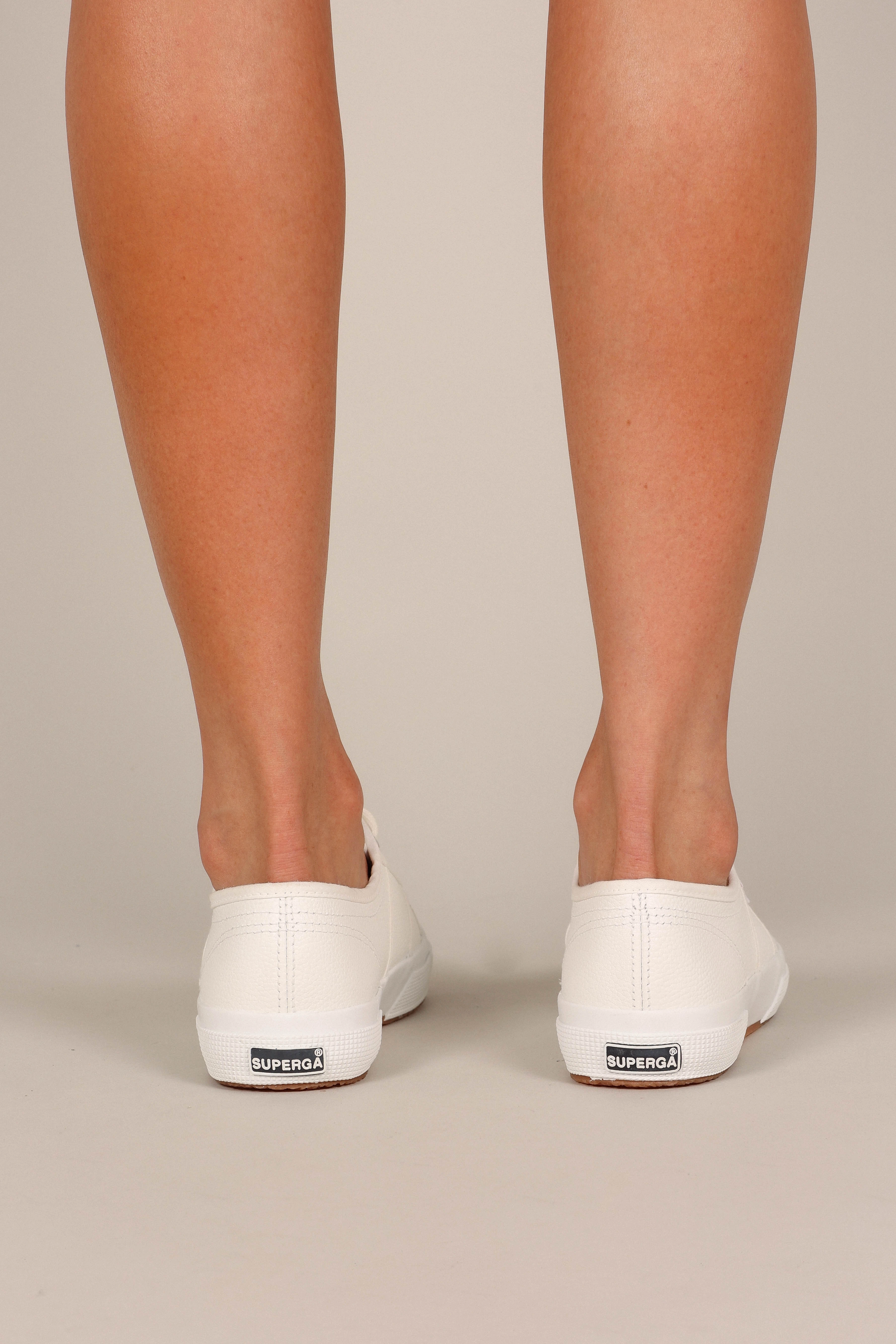 2750 EFGLU - White