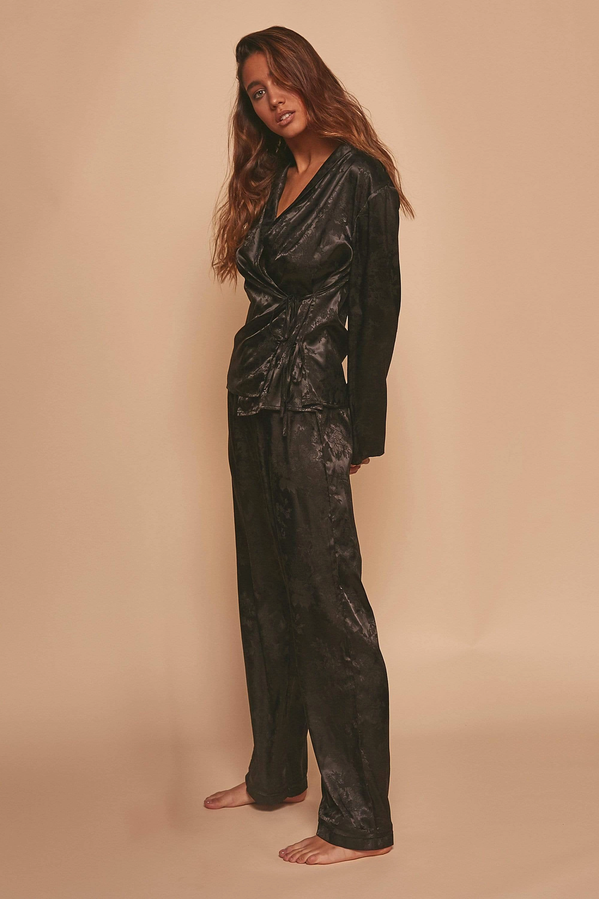 Wolf & Whistle Eden Knot front PJ set